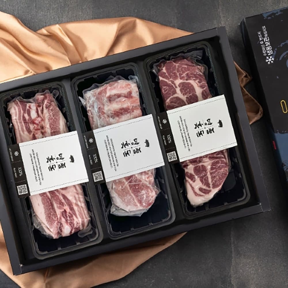 프리미엄 지리산흑돼지 블랙에디션 J호 (시그니쳐 패키지) (오겹1kg+목살1kg+등갈비1kg)